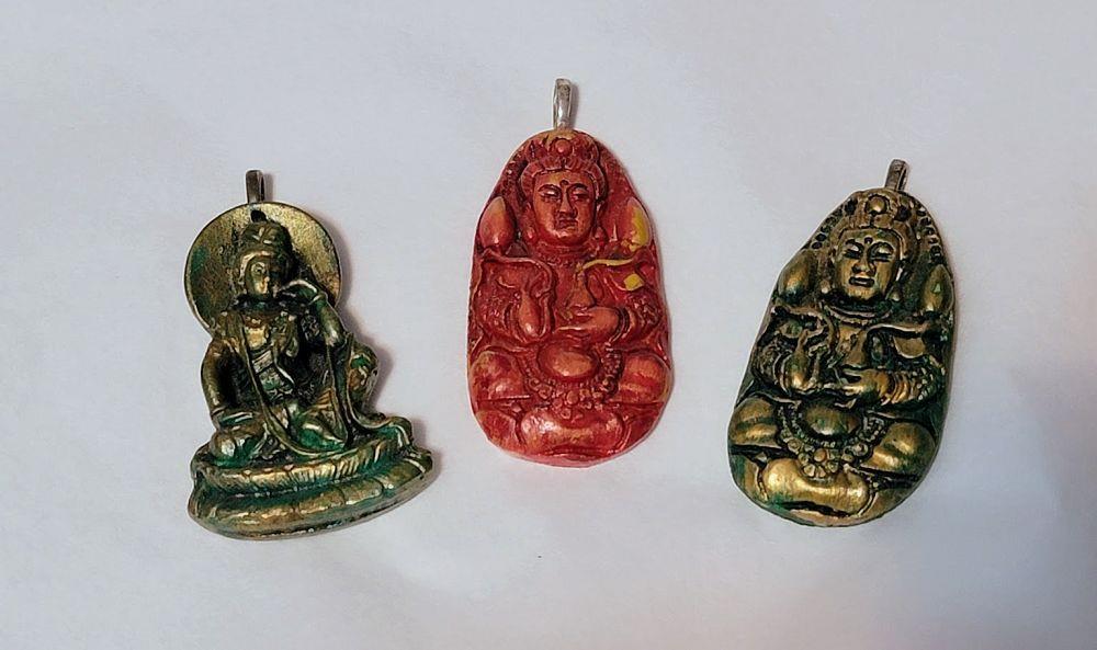 Eastern Pendant