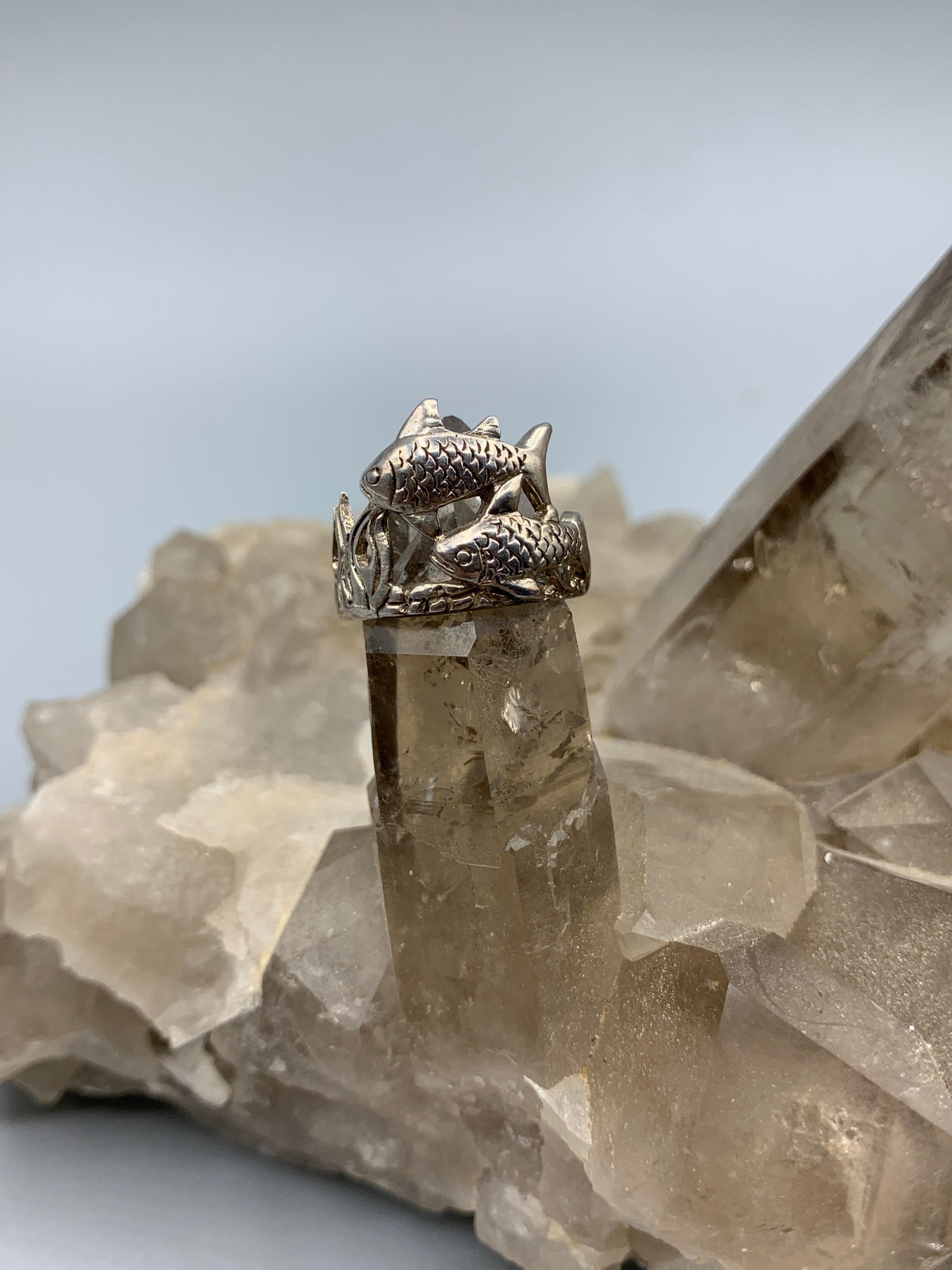 Sterling Silver Fish Ring - Size 5