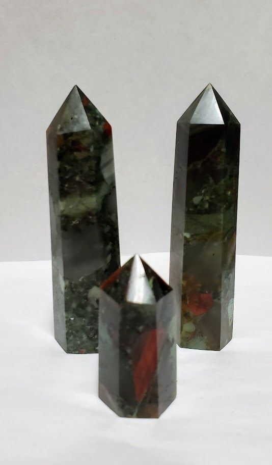 Bloodstone Obelisk - Large (70-89g)