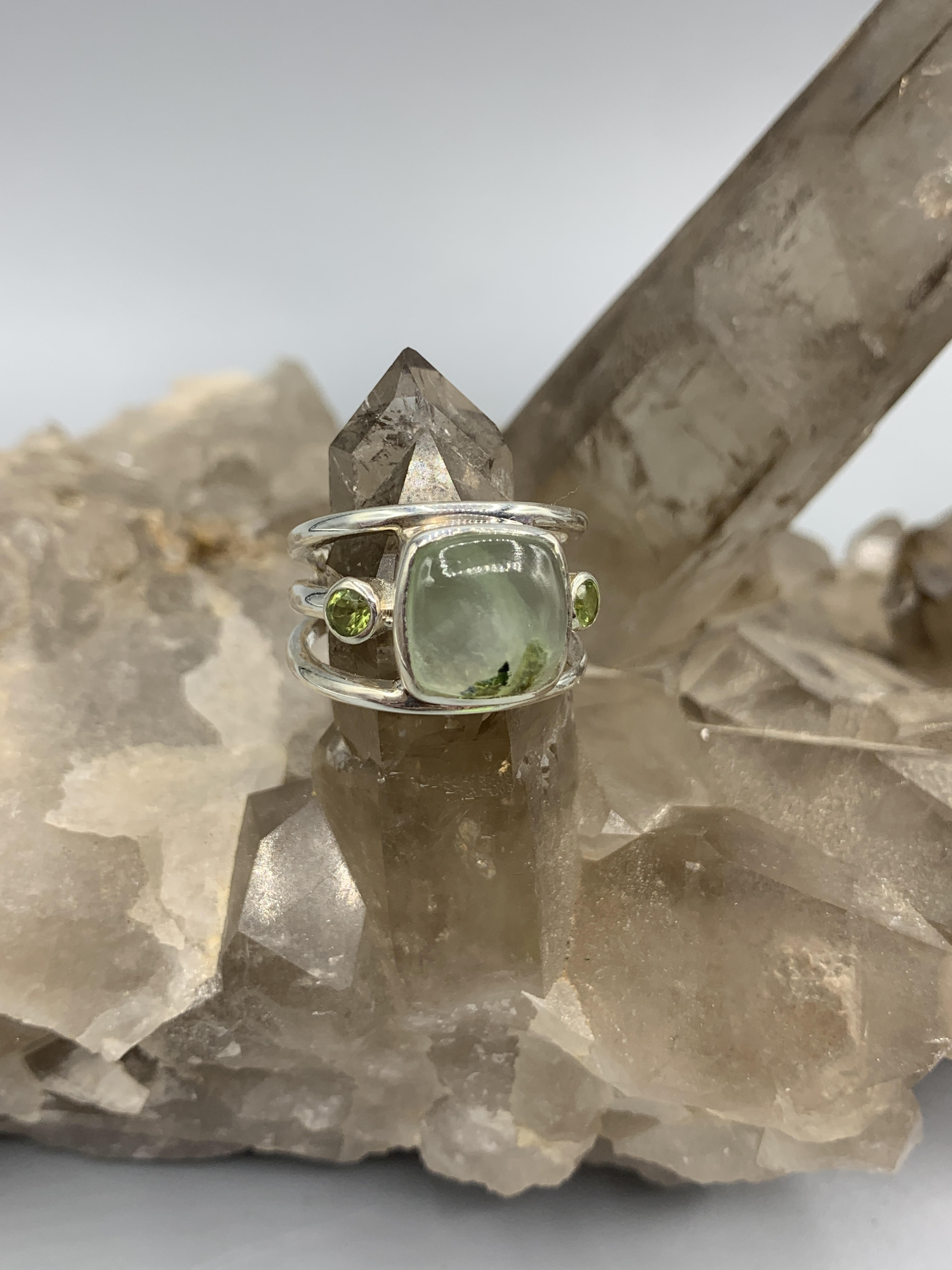 Prehnite & Peridot Sterling Silver Ring - Size 8