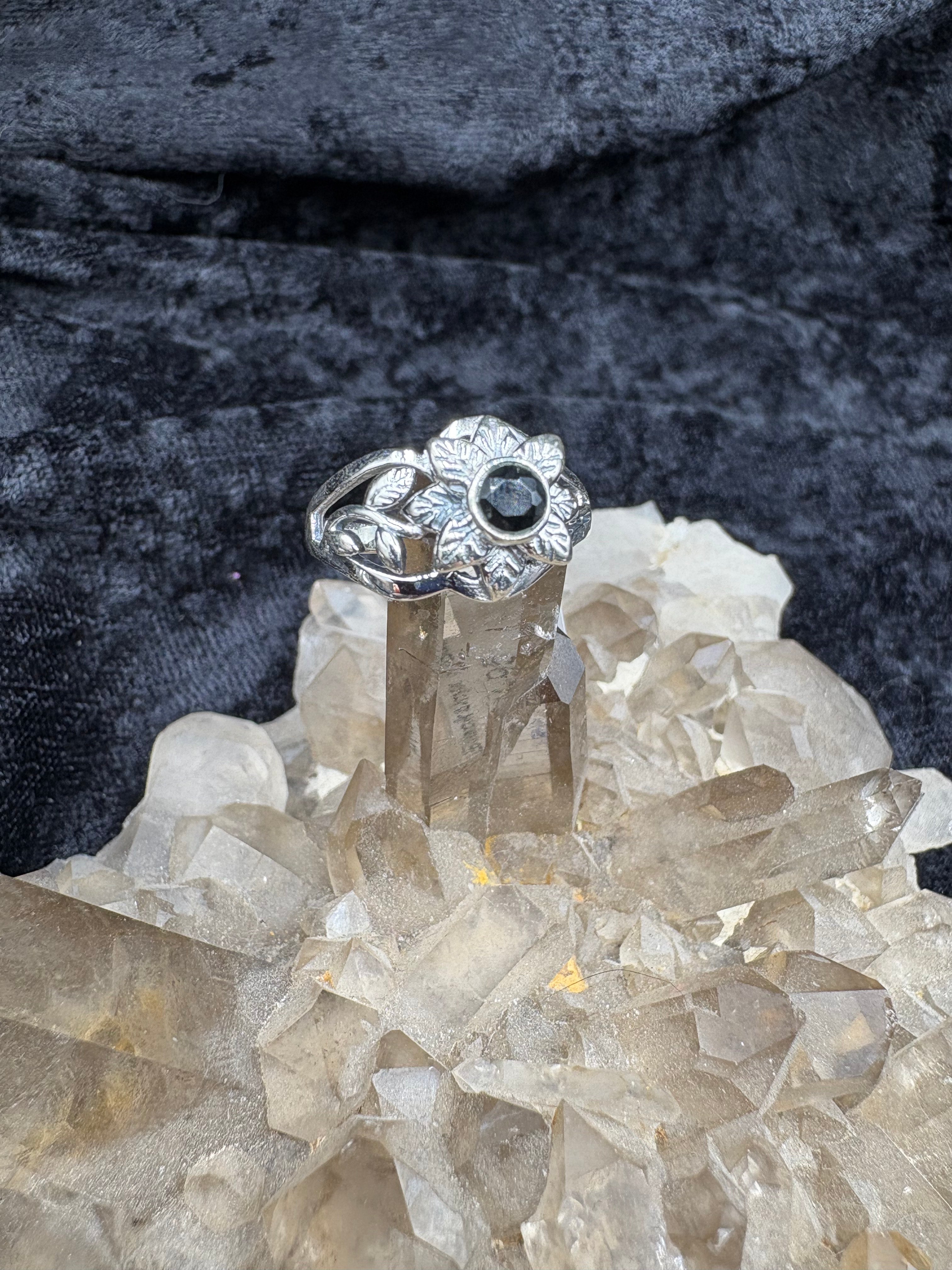 Sterling Silver Black Onyx Flower Ring - Size 6